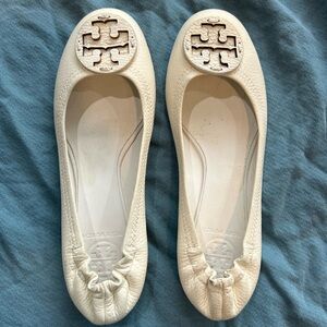 Tory Burch Cream Leather Flats with Medallion